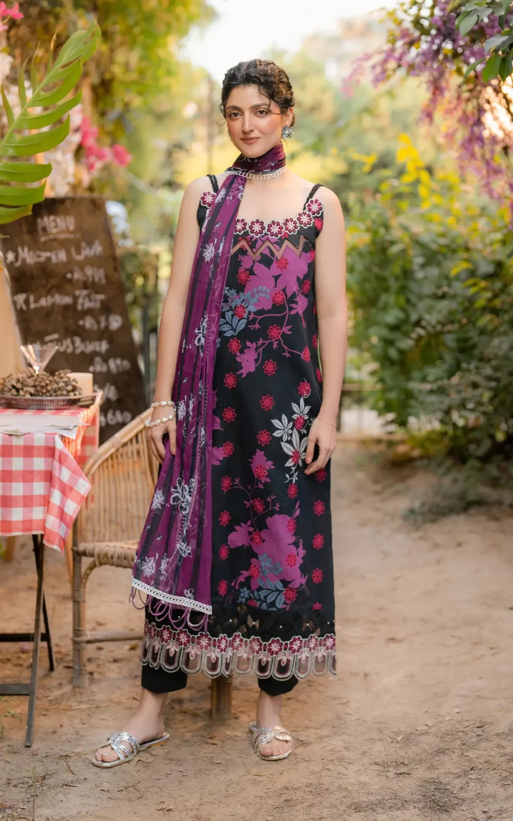 Asifa Nabeel Premium Lawn D-A115